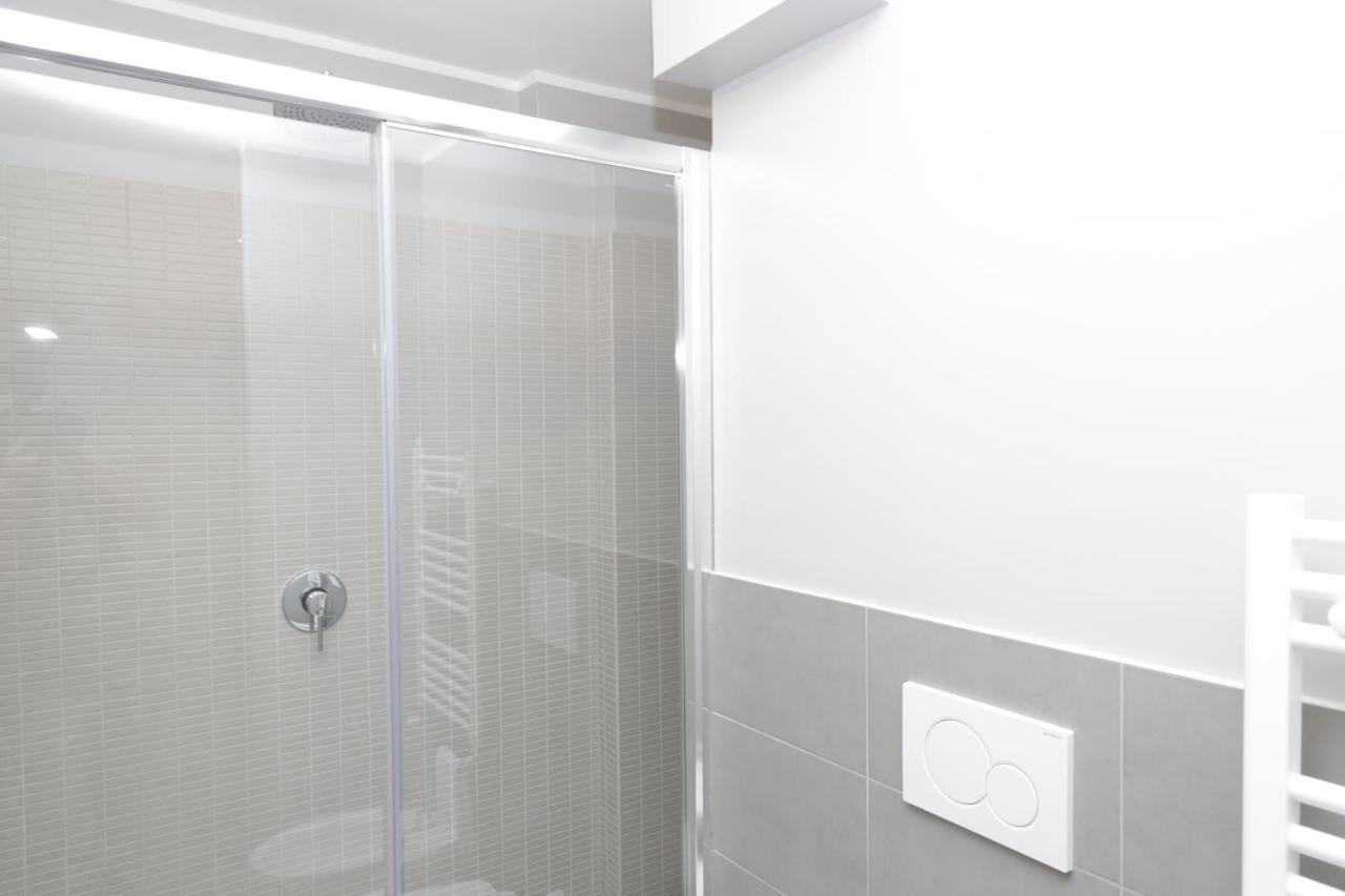 2 Design Apartments in Piazza San Marco Milano Esterno foto
