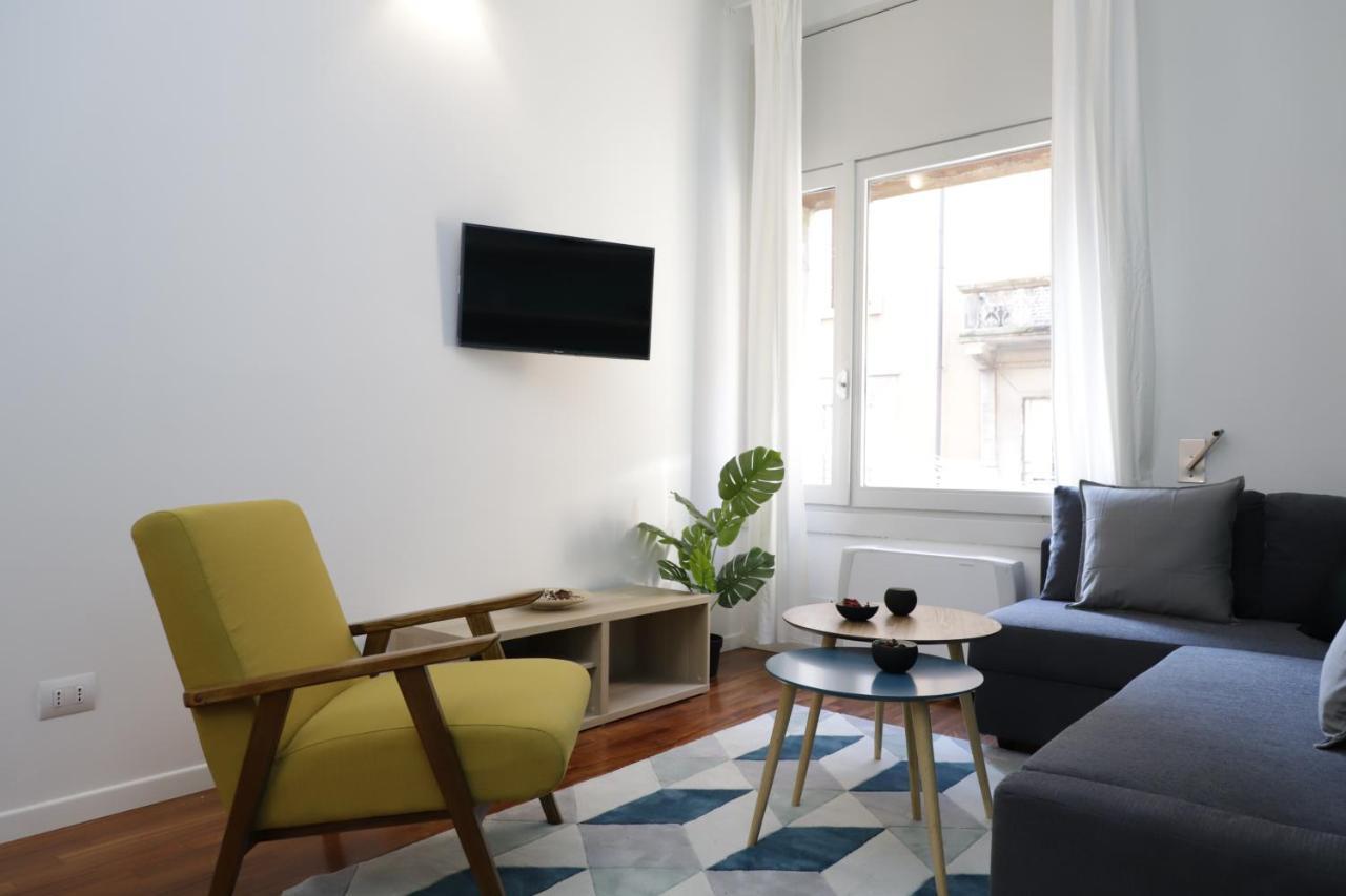 2 Design Apartments in Piazza San Marco Milano Esterno foto