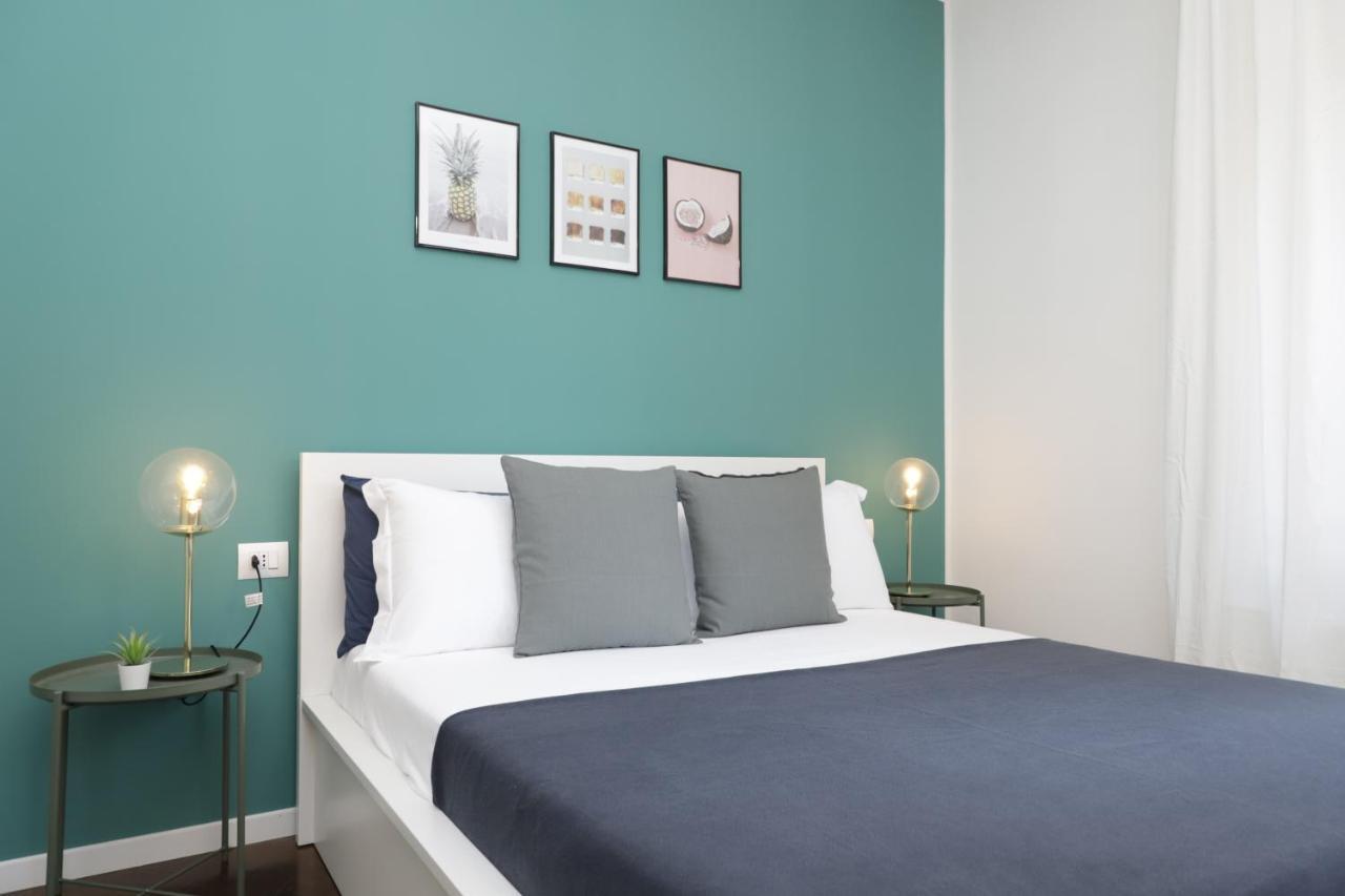 2 Design Apartments in Piazza San Marco Milano Esterno foto